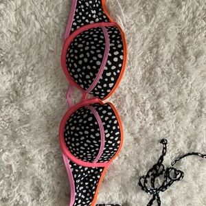 Victoria’s Secret Bikini Top